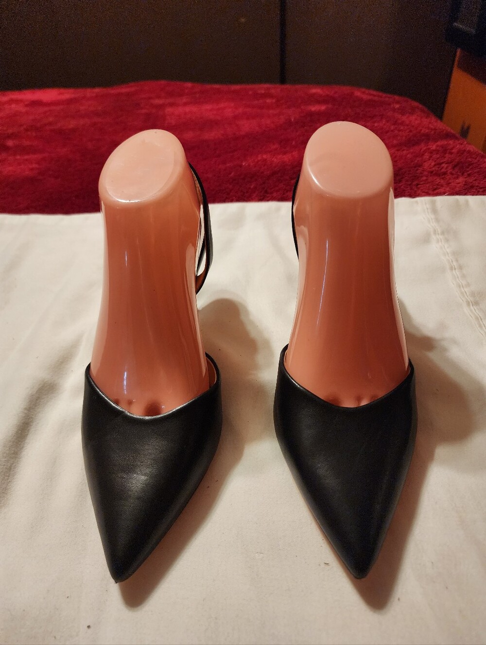 Athlefit womes size 8 Black faux leather pointed toe slingback heels with 3.5"